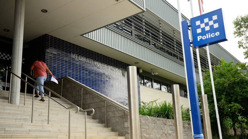 Lucrative cop scheme contributes to thinner blue line