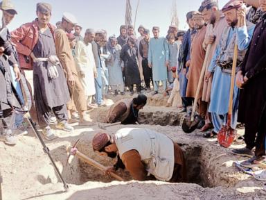 Afghan and Pakistani delegations head to Doha for crisis talks