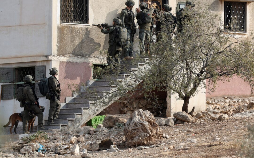 Israeli army, settlers strike 2,350 times in West Bank last month: Report