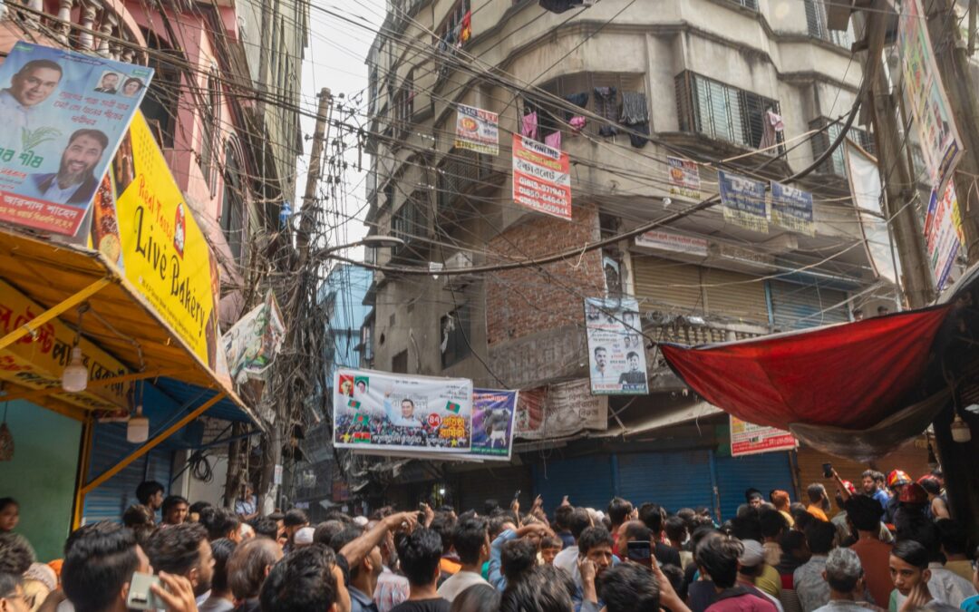 Aftershock shakes Bangladesh as earthquake death toll rises to 10