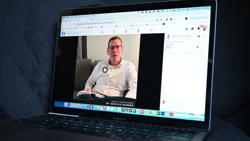 Former mayor fabricated army service, cancer: watchdog