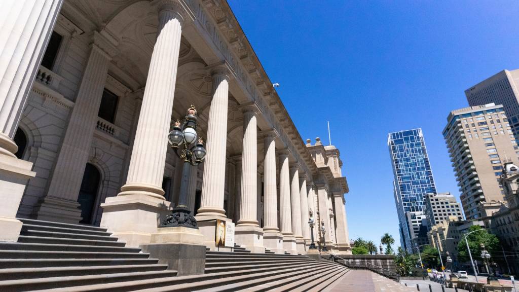 VAGO audit reveals poor compliance with remuneration disclosure