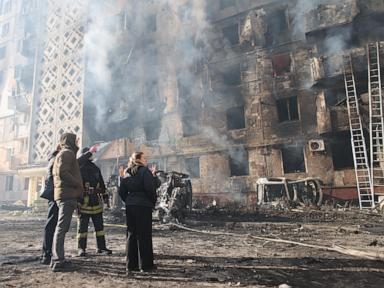 Russian barrage kills 16 in Ukraine city as Zelenskyy heads for talks with Turkish leader