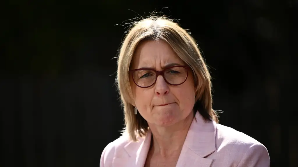 Victoria cuts public service cull numbers by half