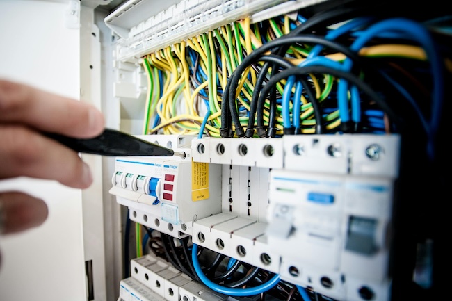 5 Compliance risks electrical businesses face & how to stay ahead