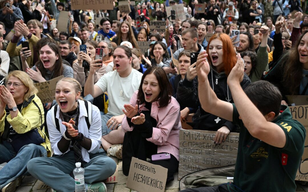 ‘Not an easy process’: How is Ukraine, and Zelenskyy, tackling corruption?