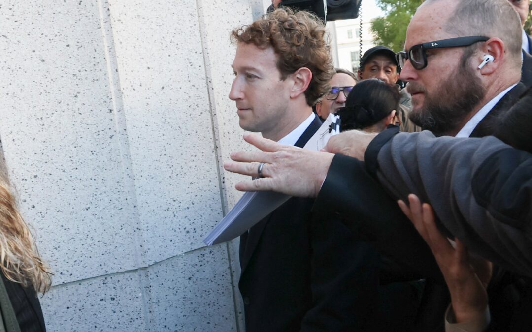 Mark Zuckerberg appears to be ‘served’ new lawsuit upon arrival at court