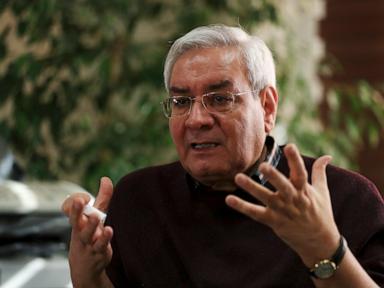 Crackdown after nationwide protests in Iran widens to ensnare reformist figures