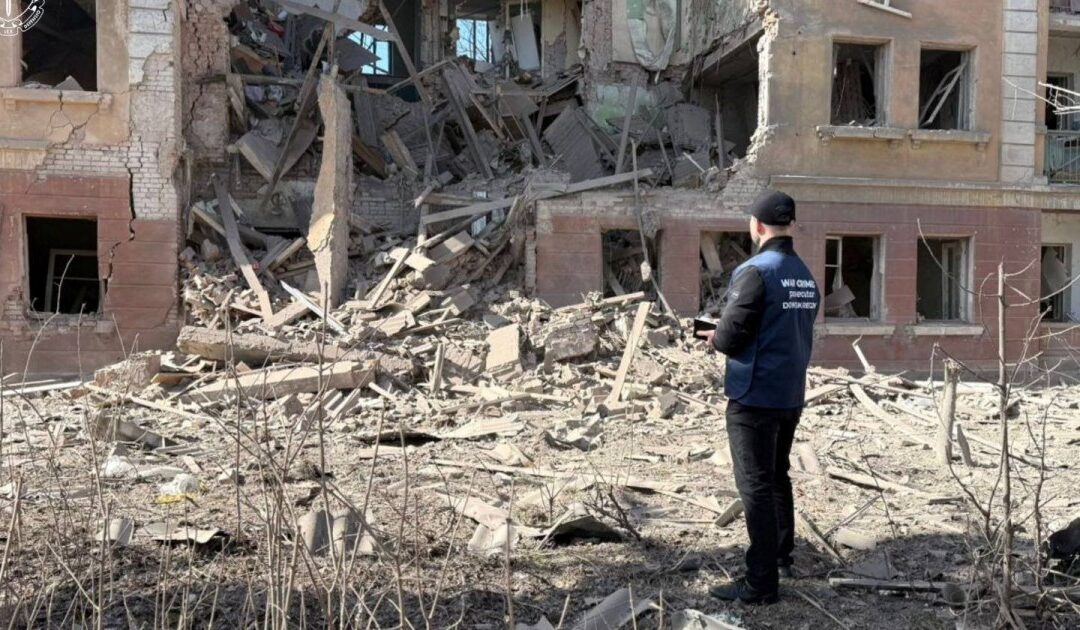 Russian attack kills four in Ukraine’s Sloviansk as both sides claim gains