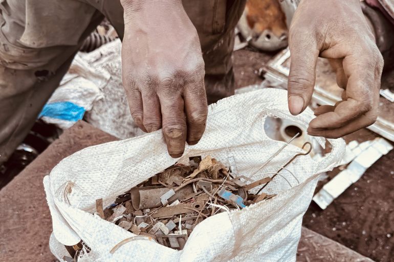 Zimbabwean child waste-pickers work ‘hazardous’ jobs to help their families