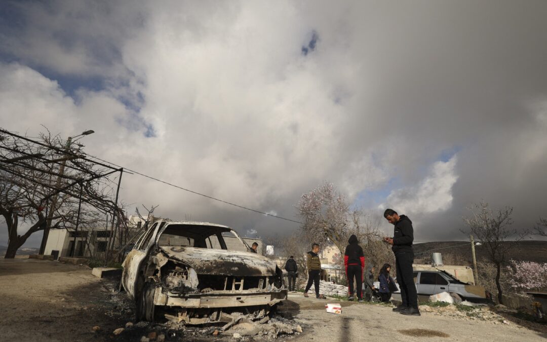 Casualties as Israeli settlers set fire to homes and cars in West Bank