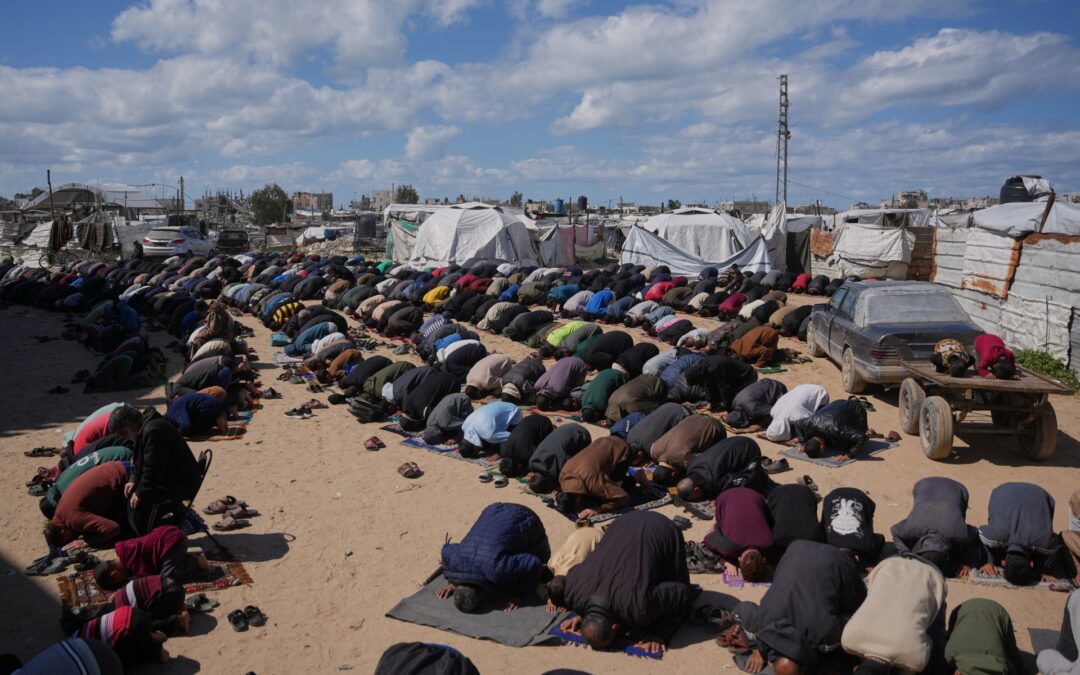 Israel tightens siege on Gaza amid Iran war