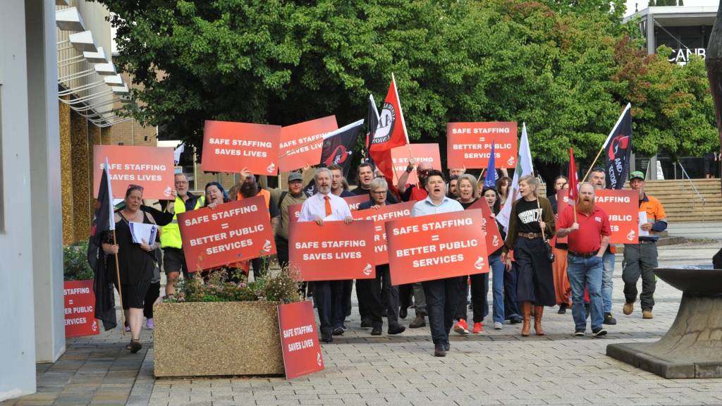 Battleground emerges between ACT public servants and government