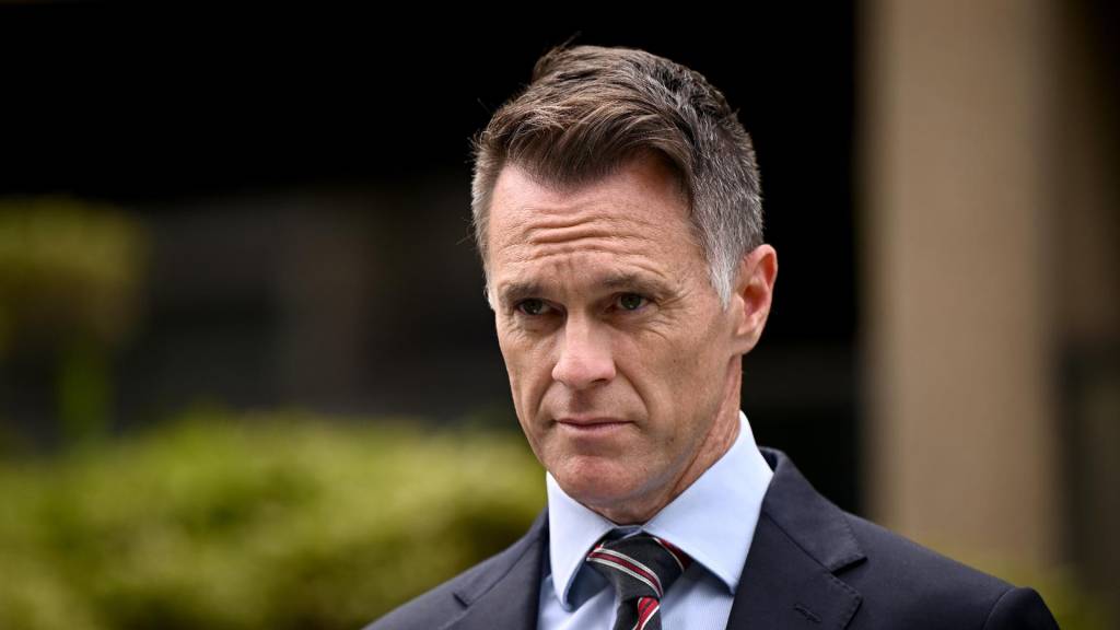 Minns opens door to working from home, fuel rationing