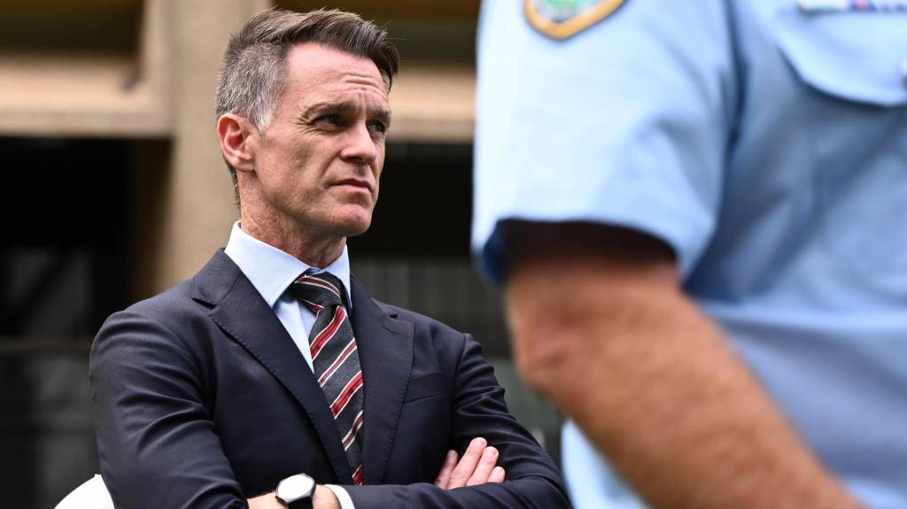 Minns extends massive NSW planning overhaul to his own leadership