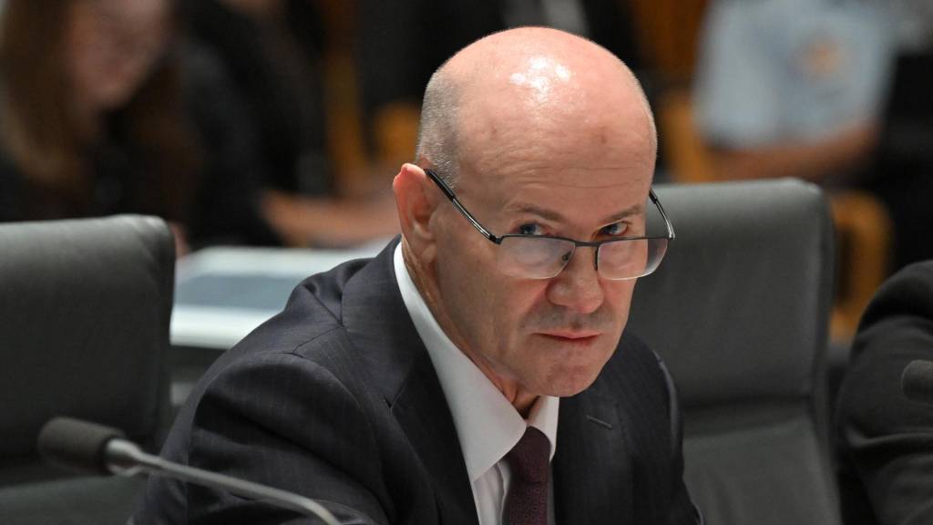 Defence’s top two jobs await successors