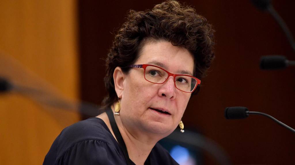 NSW public servants ok to run for council