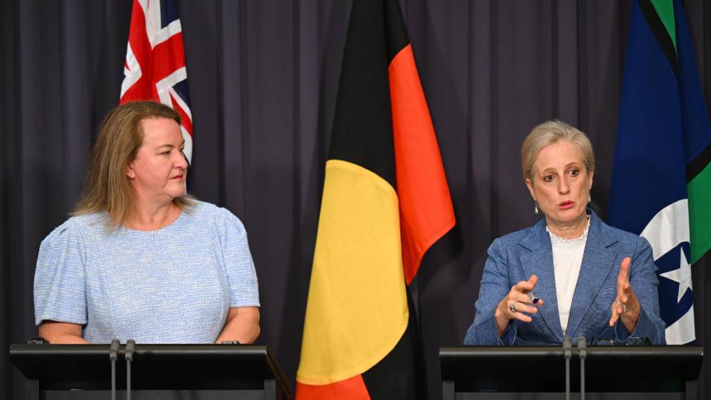 Several federal departments lack formal policy to tackle gender pay gap