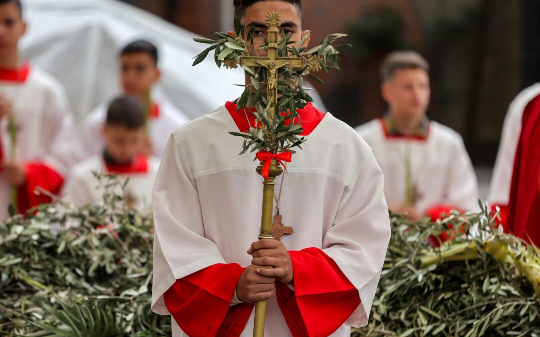 Palestine weekly wrap: Holy sites remain closed as deadly violence spreads