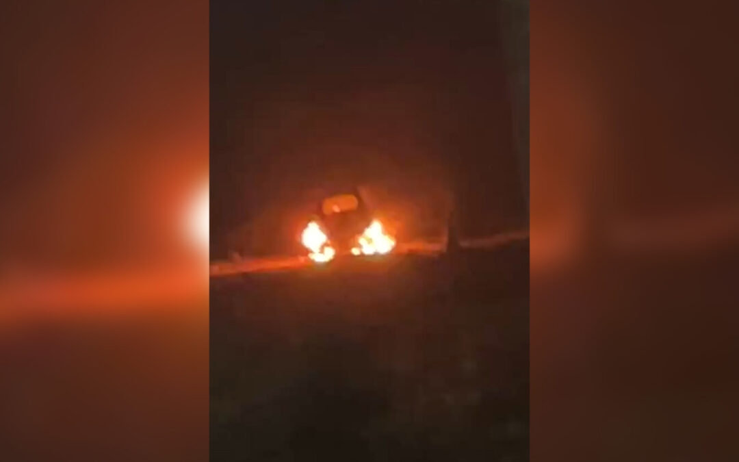 Settlers burn vehicles in town near Hebron