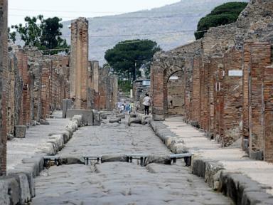 New permanent exhibition shows plaster casts of Pompeii victims frozen at the moment of their death