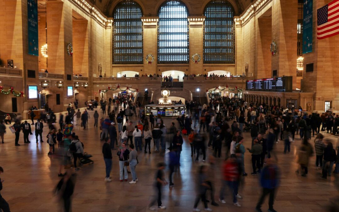 Machete-wielding man shot by police in New York City Grand Central station