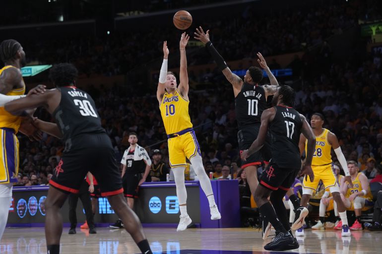 LeBron, Lakers shock Rockets with Game 1 win in NBA playoffs