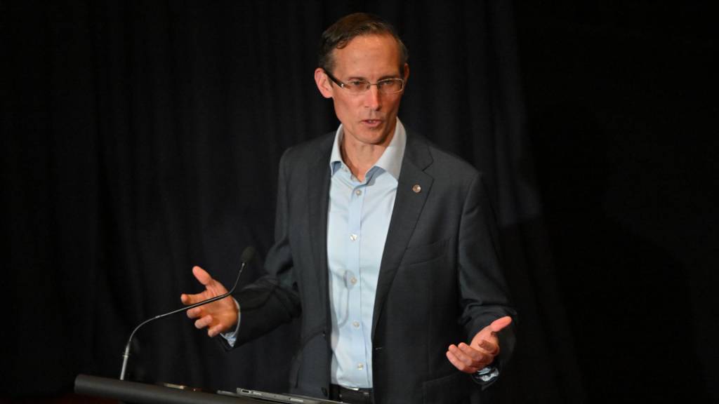 Buy now, die later: Leigh asks benefactors to think hard about bequests