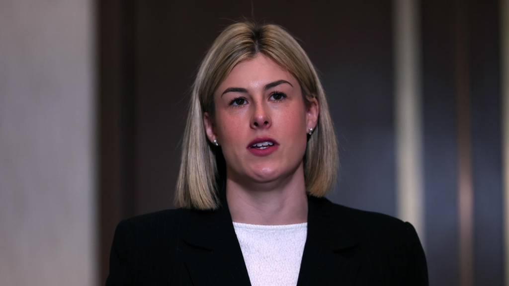 Election pitch to cap pay of Victoria’s public sector executives