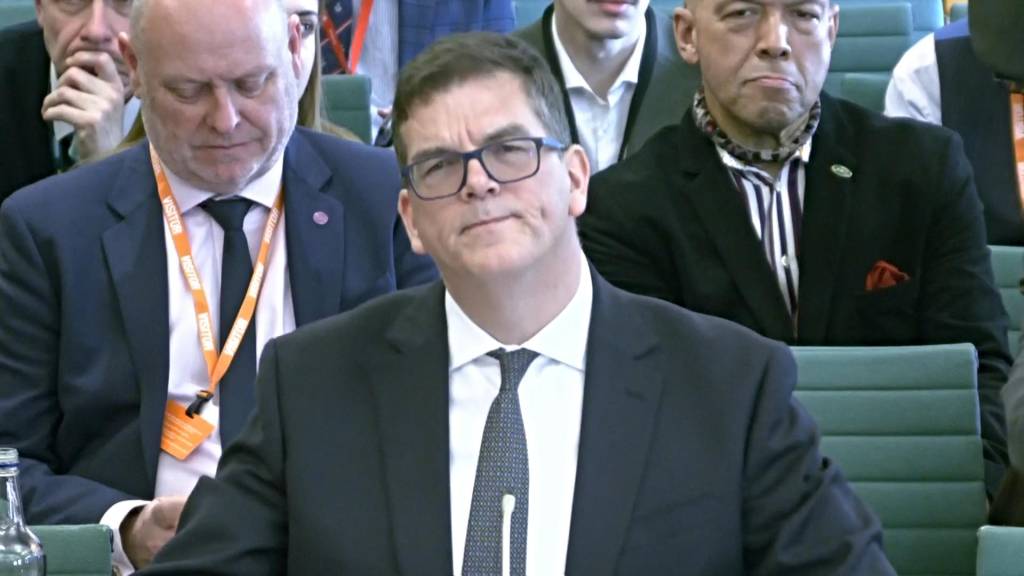 Top civil servant claims UK PM had ‘dismissive approach’ to vetting of Mandelson