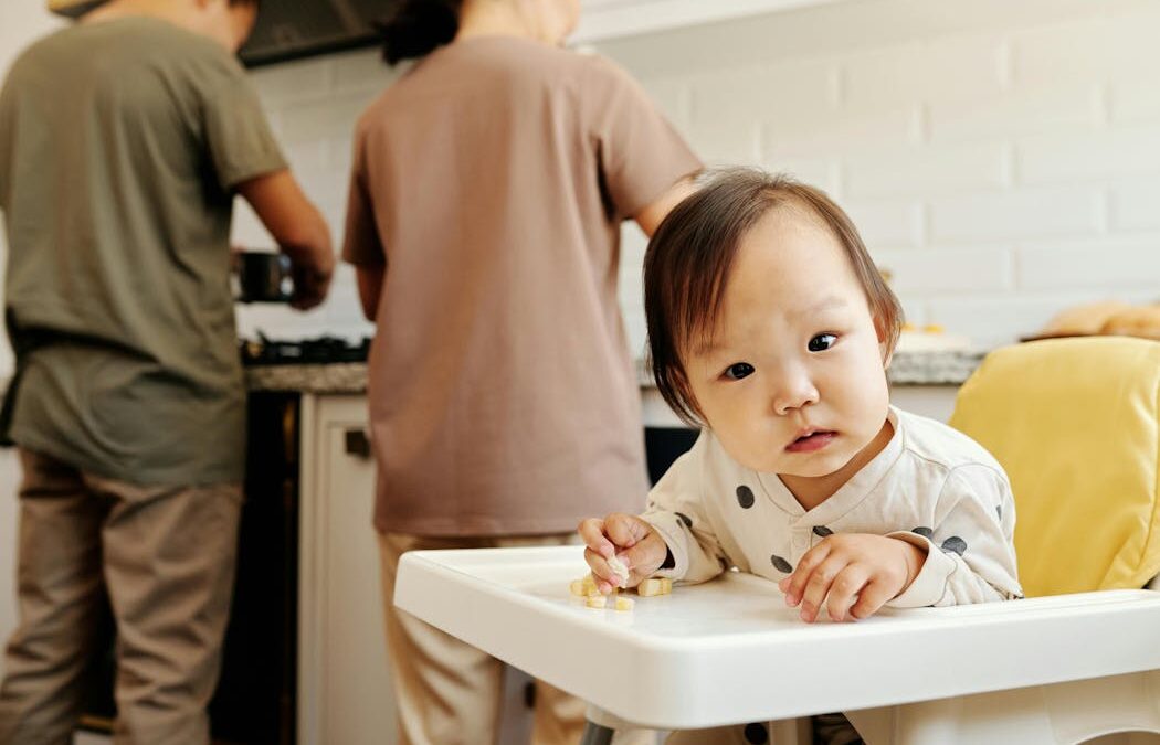 ‘I don’t believe no screens is possible’: how parents manage devices and little kids