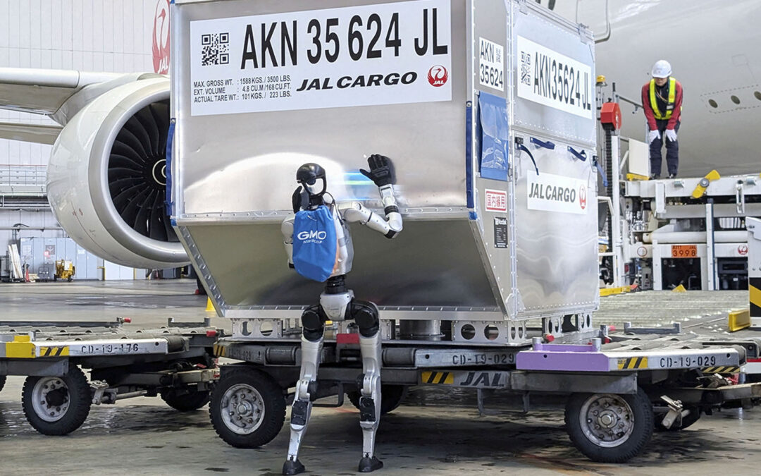 Humanoid robots being trialled as airport workers in Japan