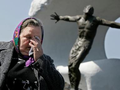 AP Was There: Early Chernobyl victims buried in Moscow cemetery