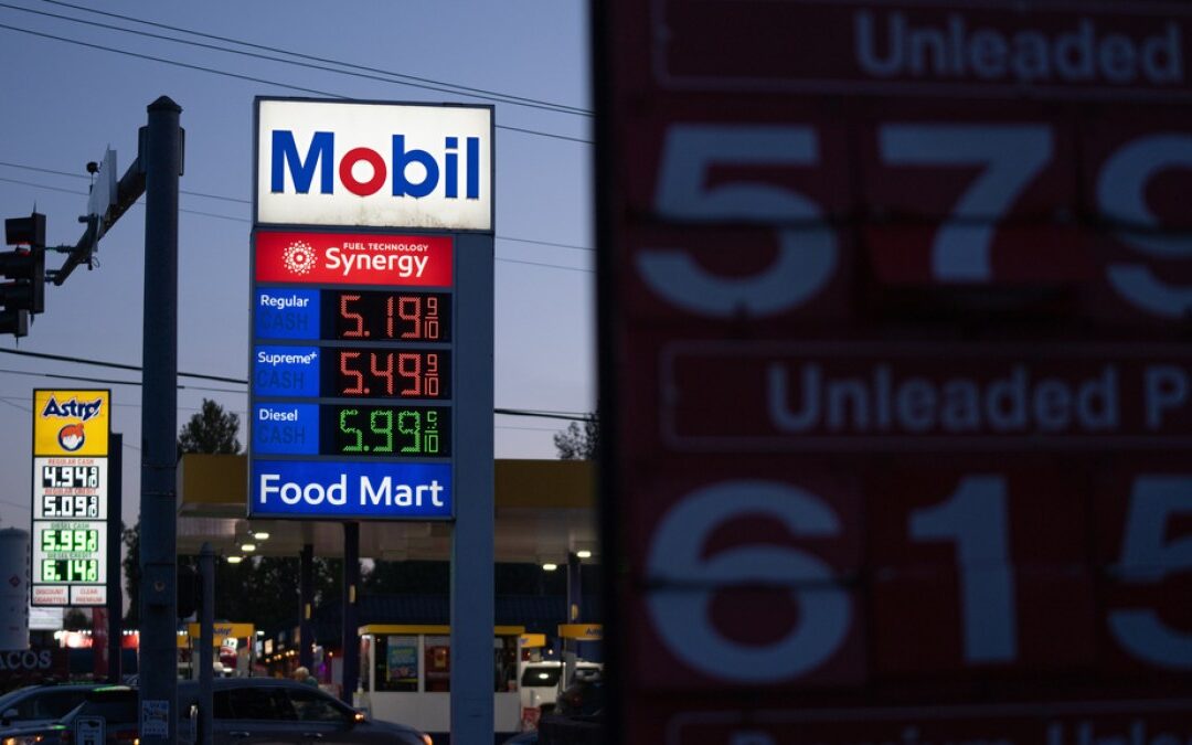 US gas reaches $4.30 per gallon; Trump says prices will drop after Iran war