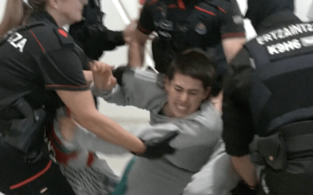 Spanish police beat and detain Gaza flotilla activists at airport