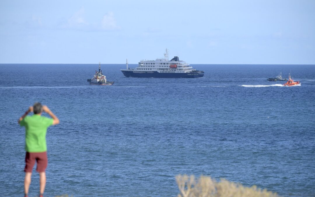 France confines over 1,700 passengers on cruise ship over gastroenteritis