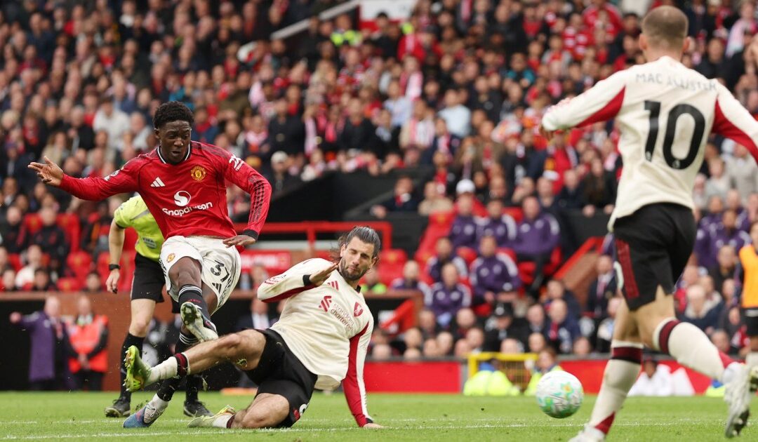 Man United beat Liverpool 3-2 to secure Champions League qualification