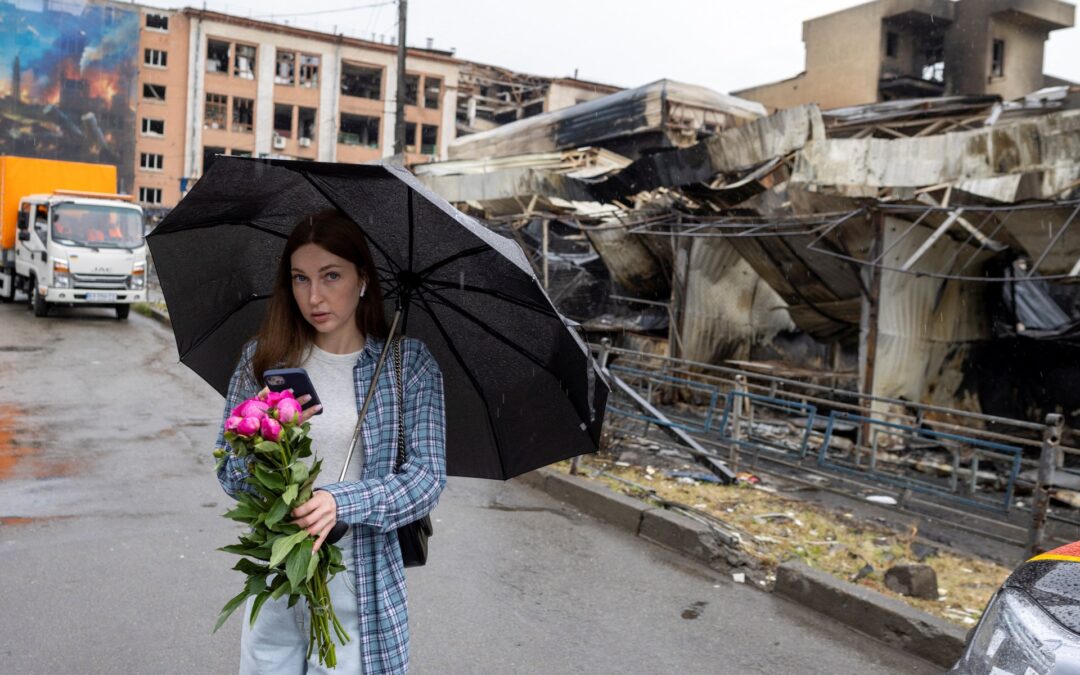 EU states summon Russian envoys over Kyiv threat