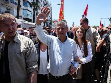 Tens of thousands march in support of Turkey’s deposed opposition leader