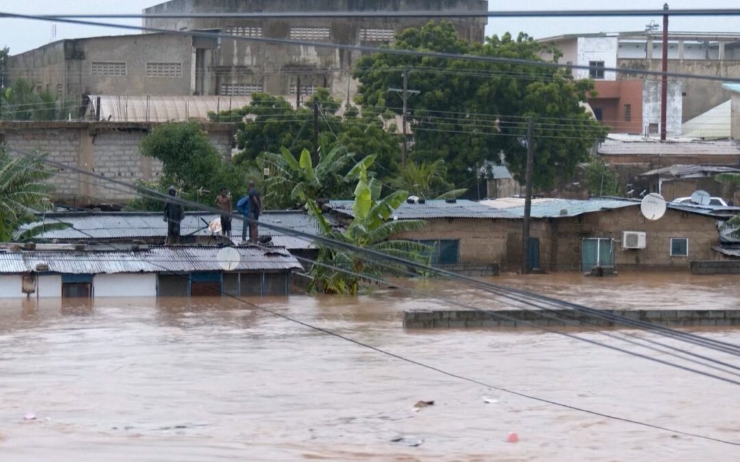 Fire and floods hit Ghana’s capital as residents are left stranded