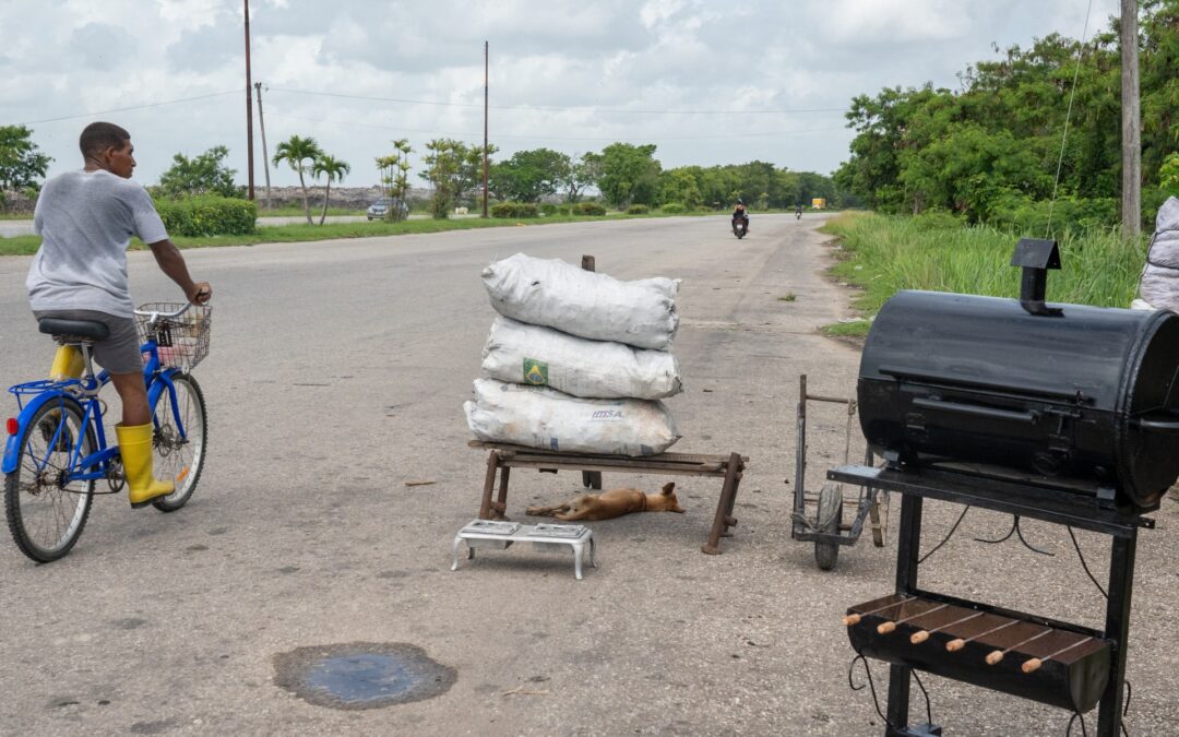 Cuba: Between charcoal and solar panels