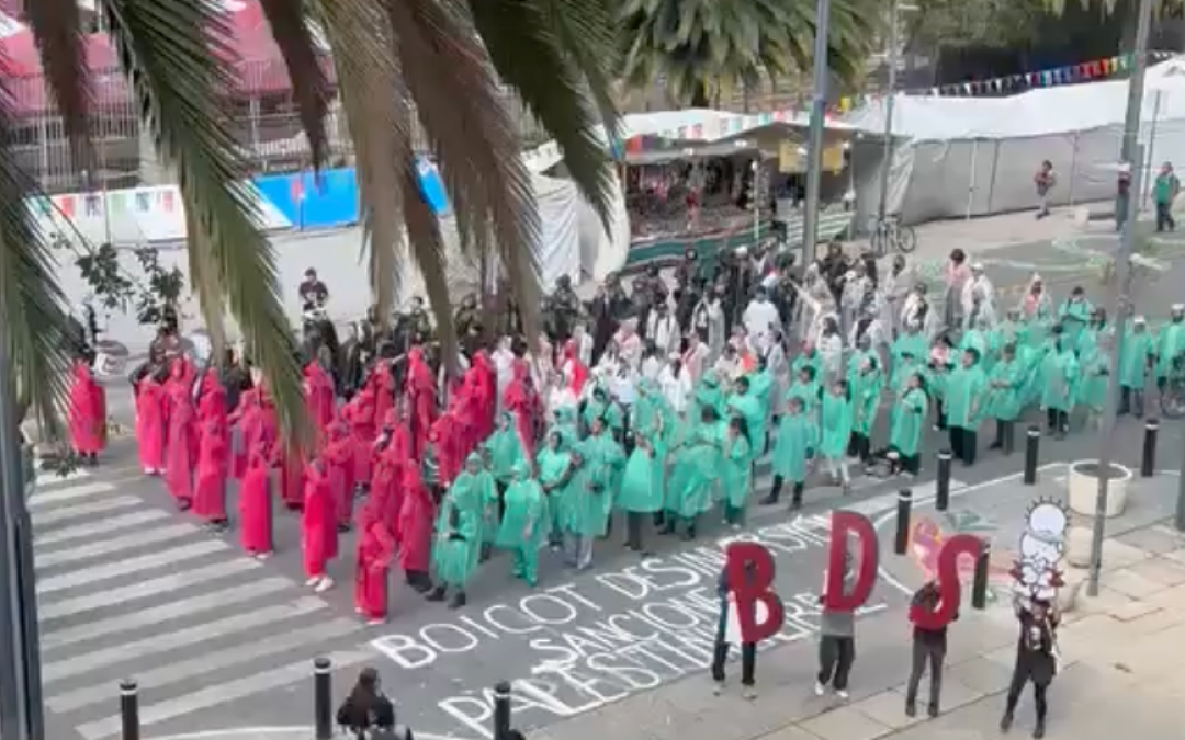Activists form human Palestine flag at World Cup opener in Mexico City