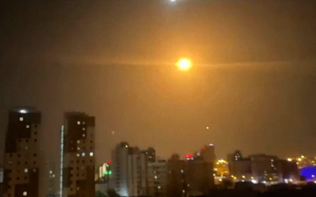 Videos show Kuwait intercepting ballistic missiles from Iran