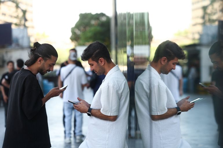 Iran reinstates some internet access but restrictions remain for most