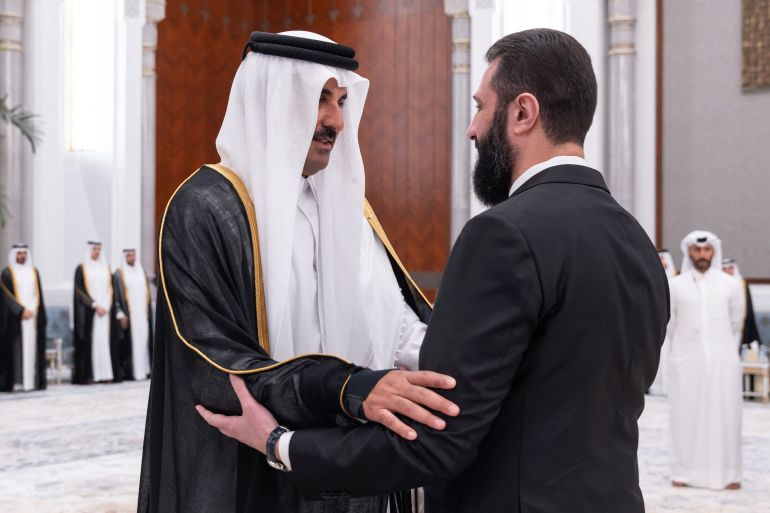 Which world leaders are visiting Qatar to pay their condolences?