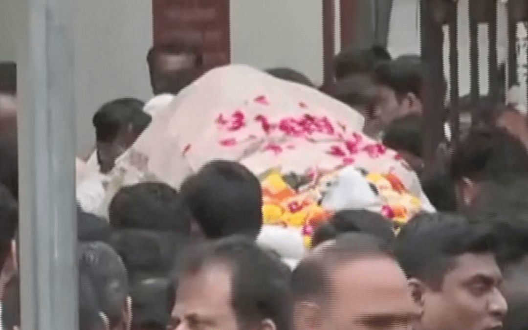 Two killed after giant Ganesha statue collapses onto crowd in Mumbai