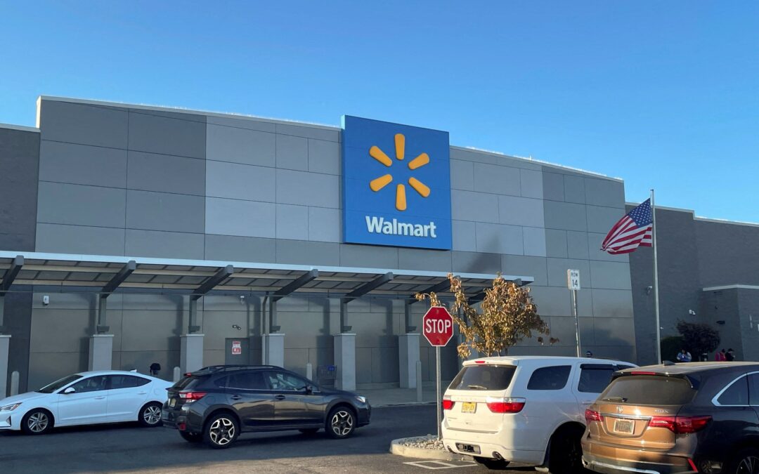 Walmart sees sales drop as US consumer spending retreats