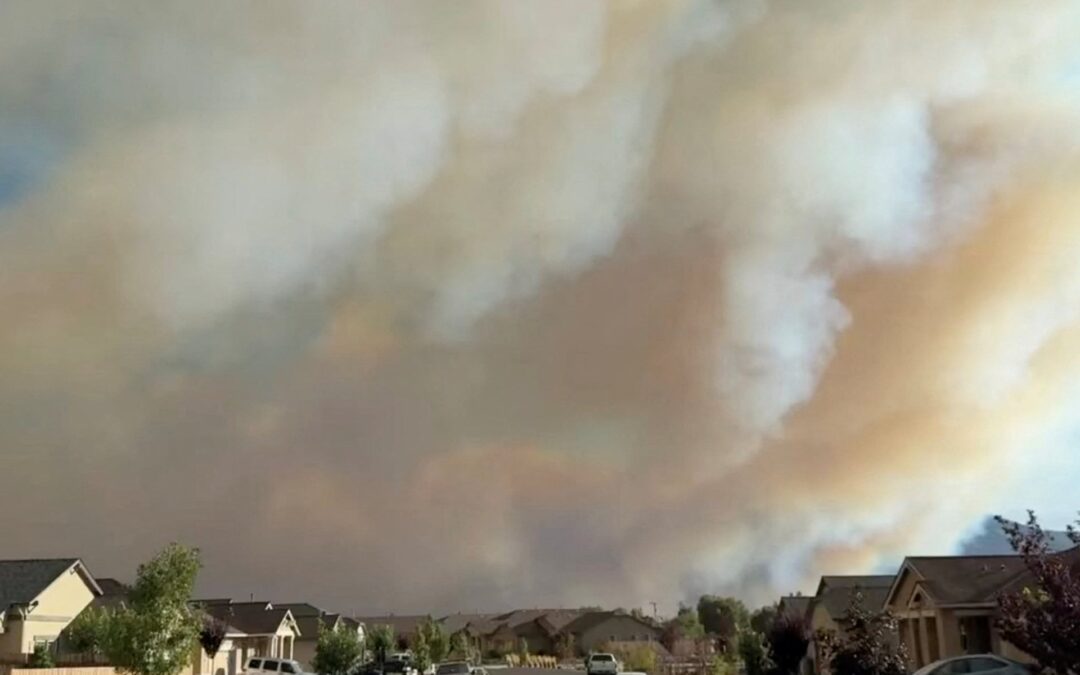 Thousands displaced as wildfire threatens homes in US state of Nevada