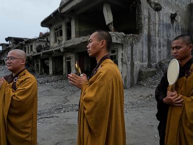 Nepal holds a day of mourning after floods kill 1,300