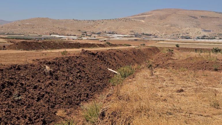 Israeli barrier cuts off water to West Bank Palestinians before elections